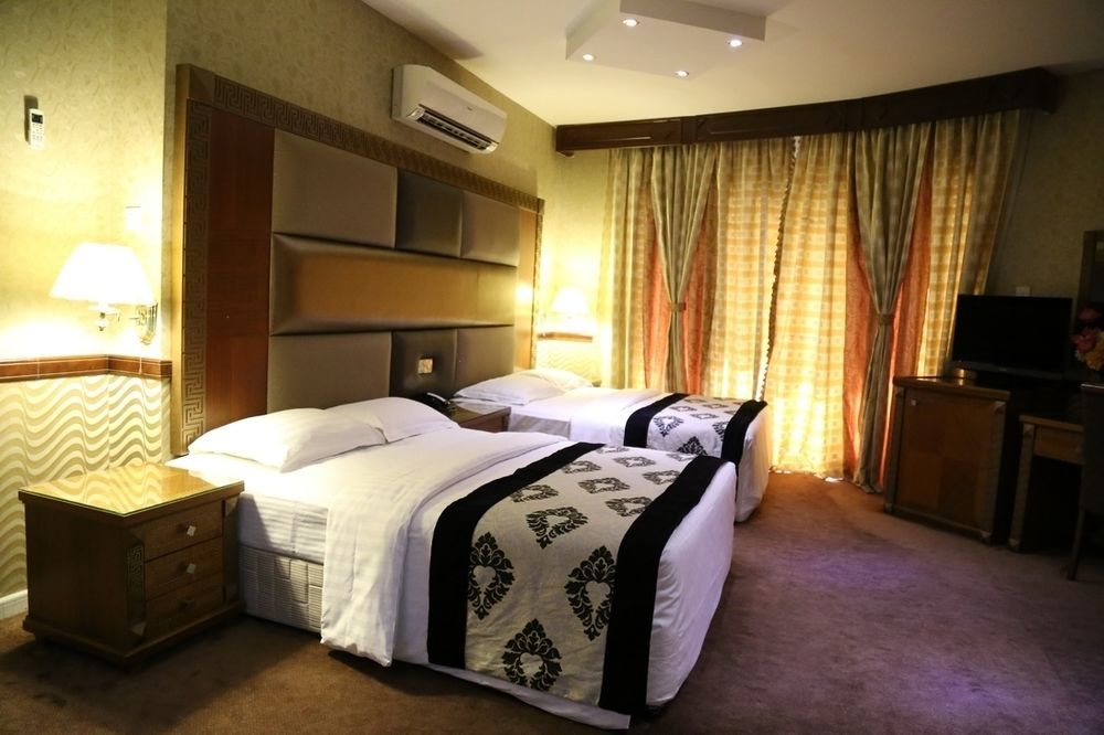 Abjad Crown Hotel Dubai Eksteriør bilde